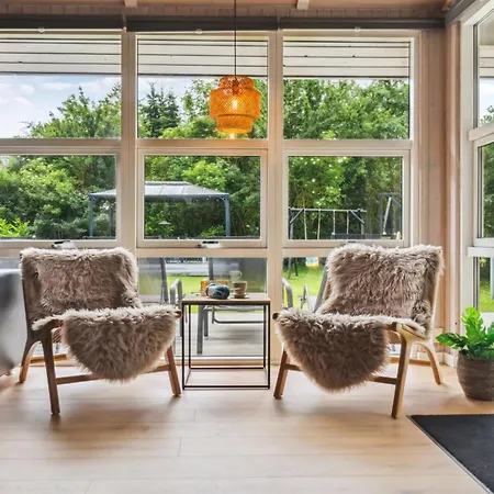 Jorinde - 1km From The Sea By Interhome *