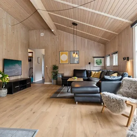 Jorinde - 1km From The Sea By Interhome Хамбл